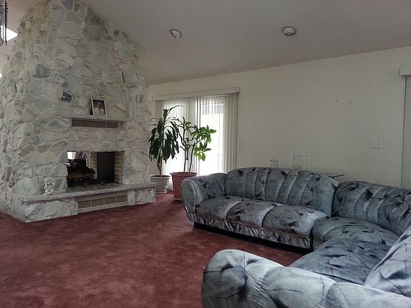 2nd image of 978 Vestal Ave
