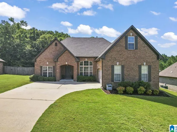 3287 Chapel Hills Pkwy, Fultondale, AL 35068