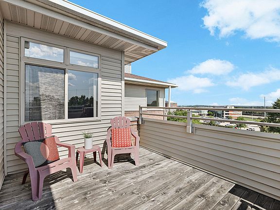 3rd image of 301 Harbour Town Dr APT 431