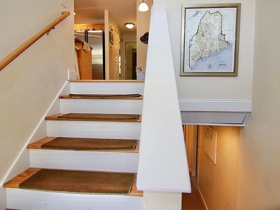 3rd image of 37 Glenwood Avenue #1