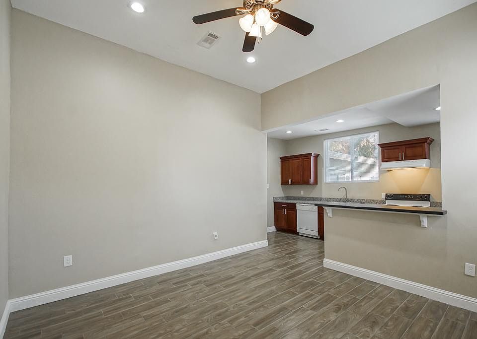 1st image of 1700 Spain St