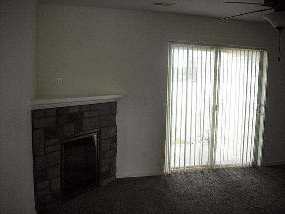 3rd image of 4131 W Hood River Ave