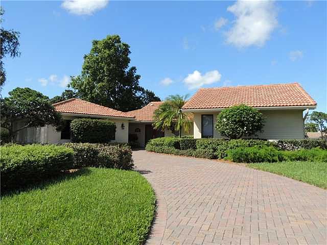 1st image of 1462 SW Troon Cir