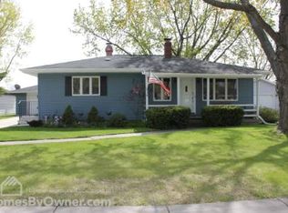 1676 Debra Ln, Green Bay, WI 54302
