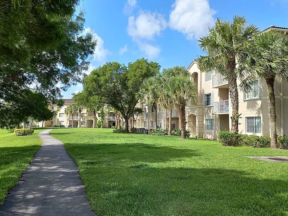 5th image of 5061 Wiles Rd APT 103