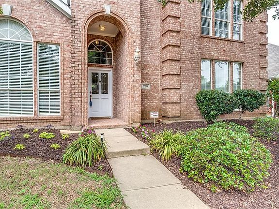 2nd image of 820 High Meadow Ct