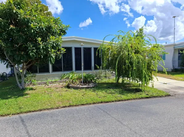 189 Tara Dr, Tavares, FL 32778