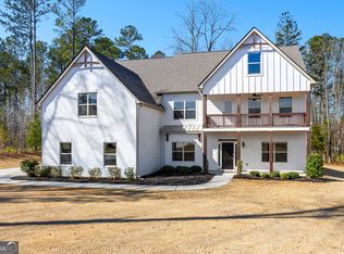 165 Durham Estates Dr, Sharpsburg, GA 30277