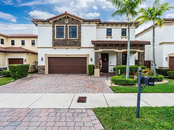 9974 NW 86th Ter, Doral, FL 33178