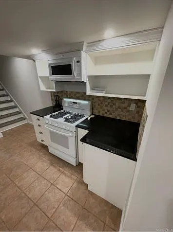 17 Cobbler Ln — Photo 3