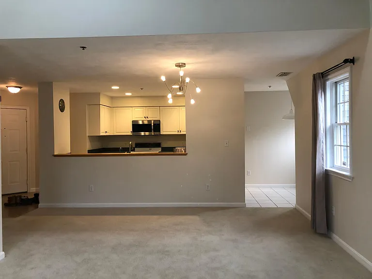 665 Lowell St #61 — Photo 9