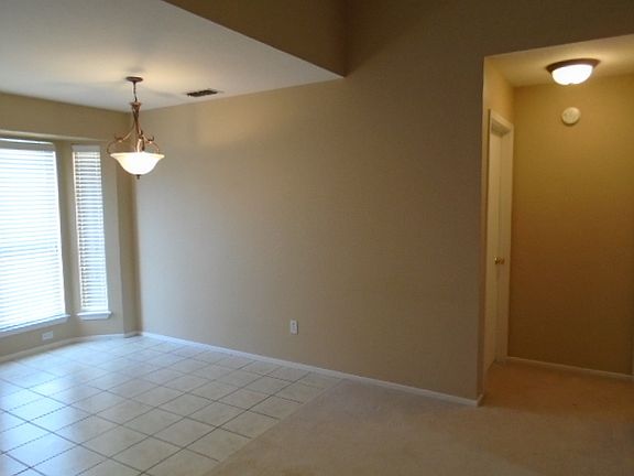 4th image of 3842 Duke Ln