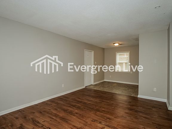 5th image of 473 Bradwood Ave