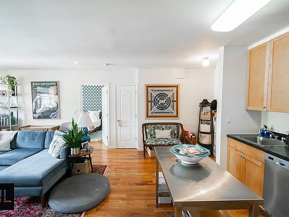 3rd image of 567 Warren St APT 603