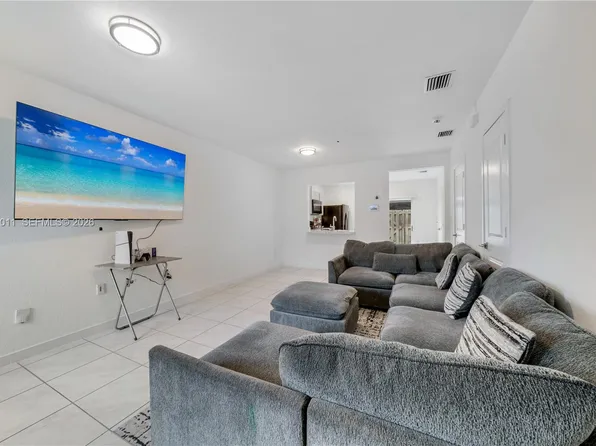 540 NE 5th Ln, Florida City, FL 33034