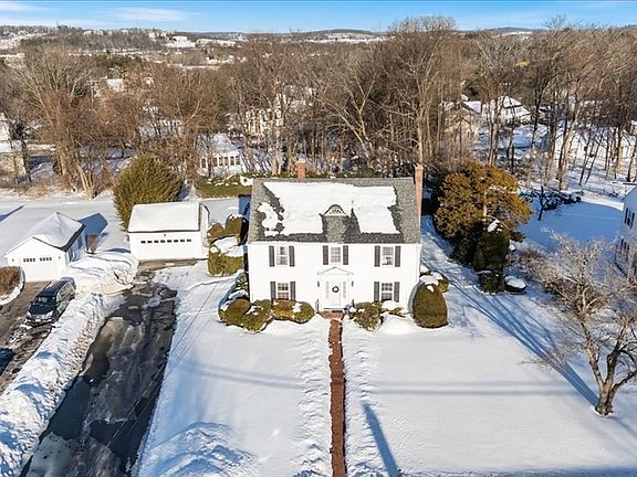 3rd image of 593 Prospect St