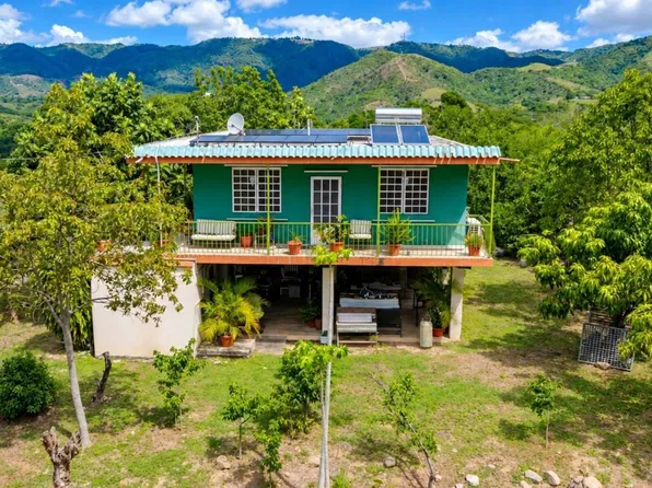 704 Carr 704, Coamo, PR 00769