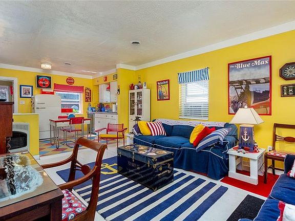 2nd image of 289 Briarwood Blvd
