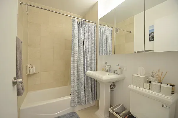 Rented by Compass | media 7