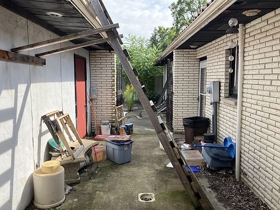 3rd image of 2210 Impalla Dr