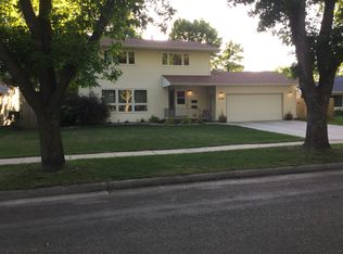 2103 19th St S, Moorhead, MN 56560