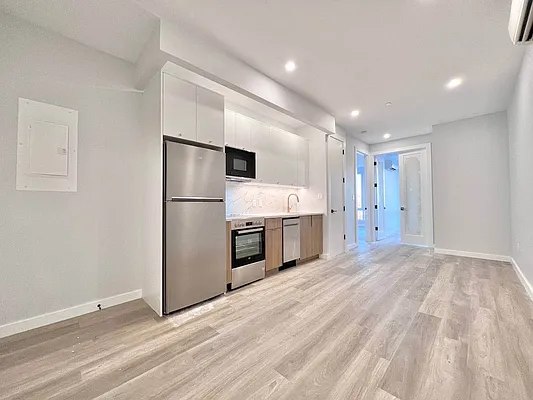 Rented by Elmord Management LLC | media 29