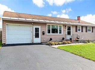 412 Locust Dr, Utica, NY 13502