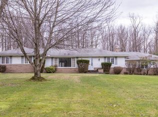 28940 Hidden Valley Dr, Orange, OH 44022