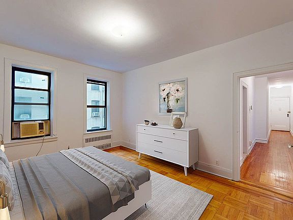 3rd image of 61 Eastern Pkwy APT 3F