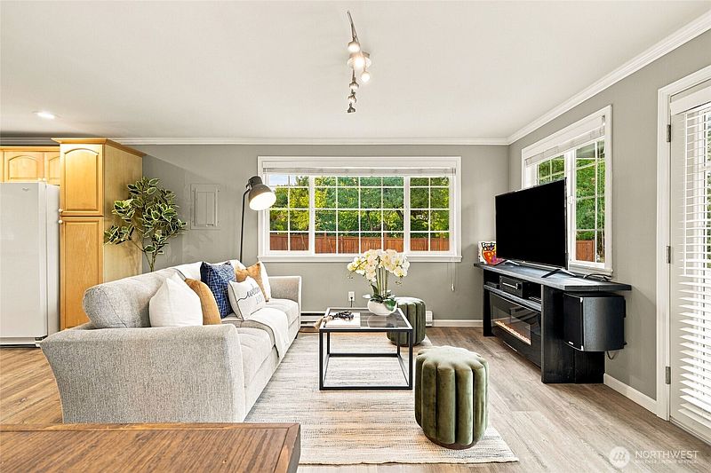 5th image of 20818 Royal Anne Road