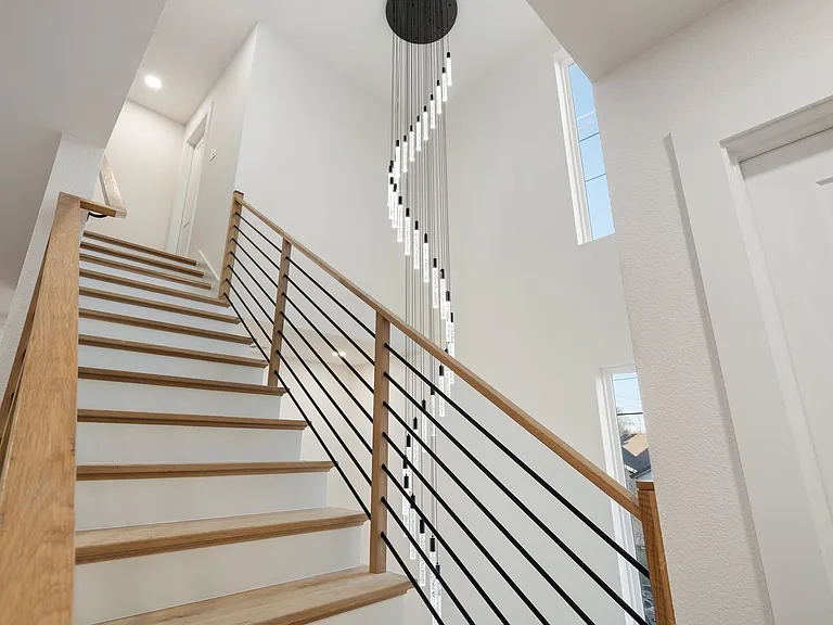 2348 Wycliff Ave — Photo 31