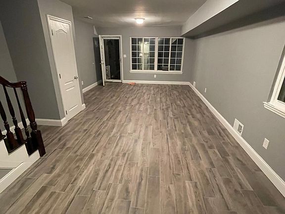 2nd image of 281 Bartlett Ave