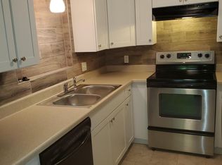 1008 W Lawson St, Fayetteville, AR 72703