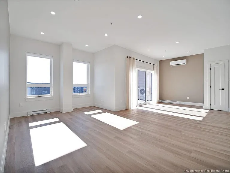 1333 Main St #414 — Photo 6