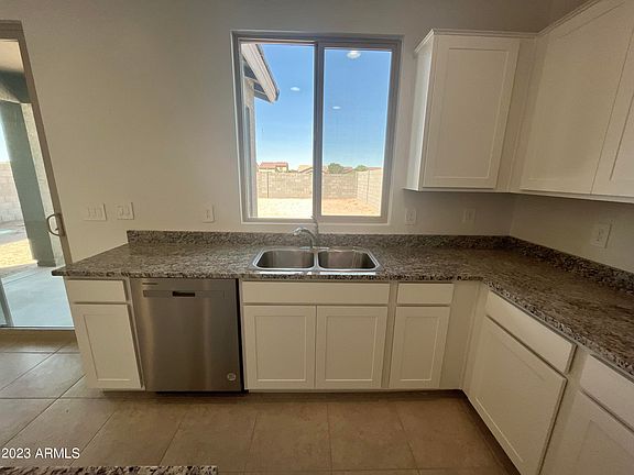 5th image of 36242 W SAN CLEMENTE Avenue