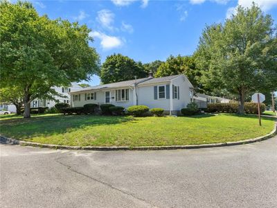 121 Kerri Lyn Rd, Warwick, RI, 02889