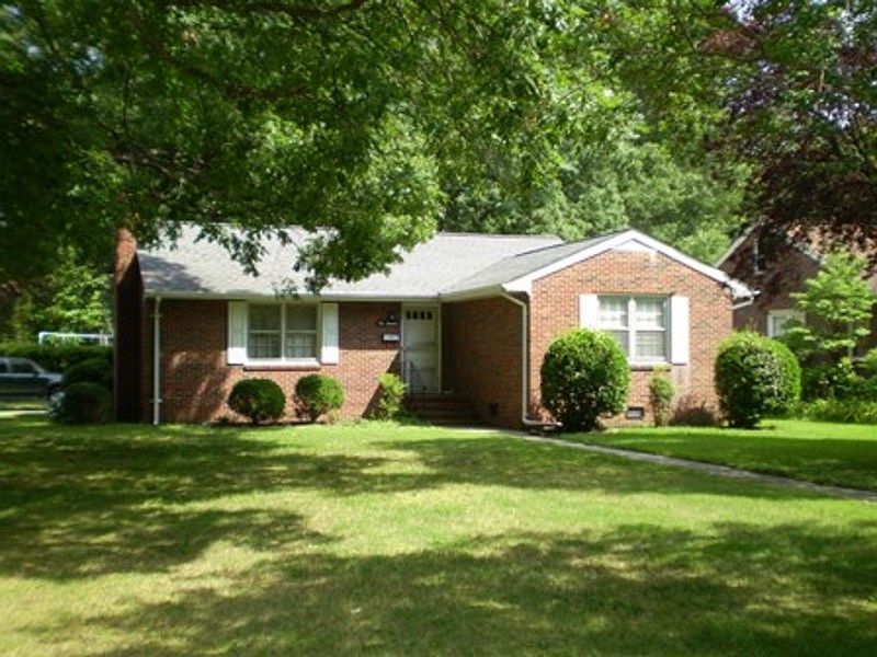 1st image of 216 Anne Burras Ln