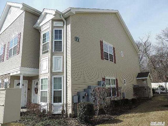 2nd image of 135 Spring Dr #135