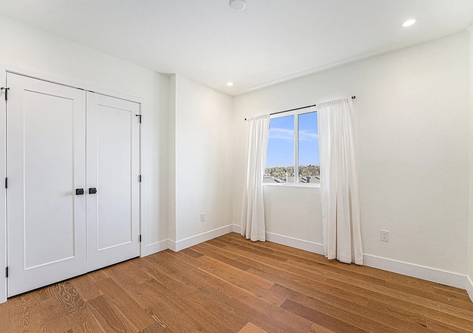 Modern Townhouse in Prime Location Near Sloan's Lake - 2 bedrooms - 4 bathrooms — Photo 4