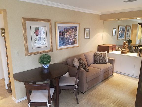4th image of 106 Central Park S APT 20H