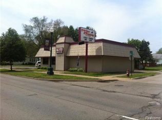 5006 S Wayne Rd, Wayne, MI 48184