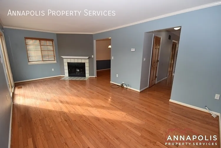 687 Genessee St — Photo 7