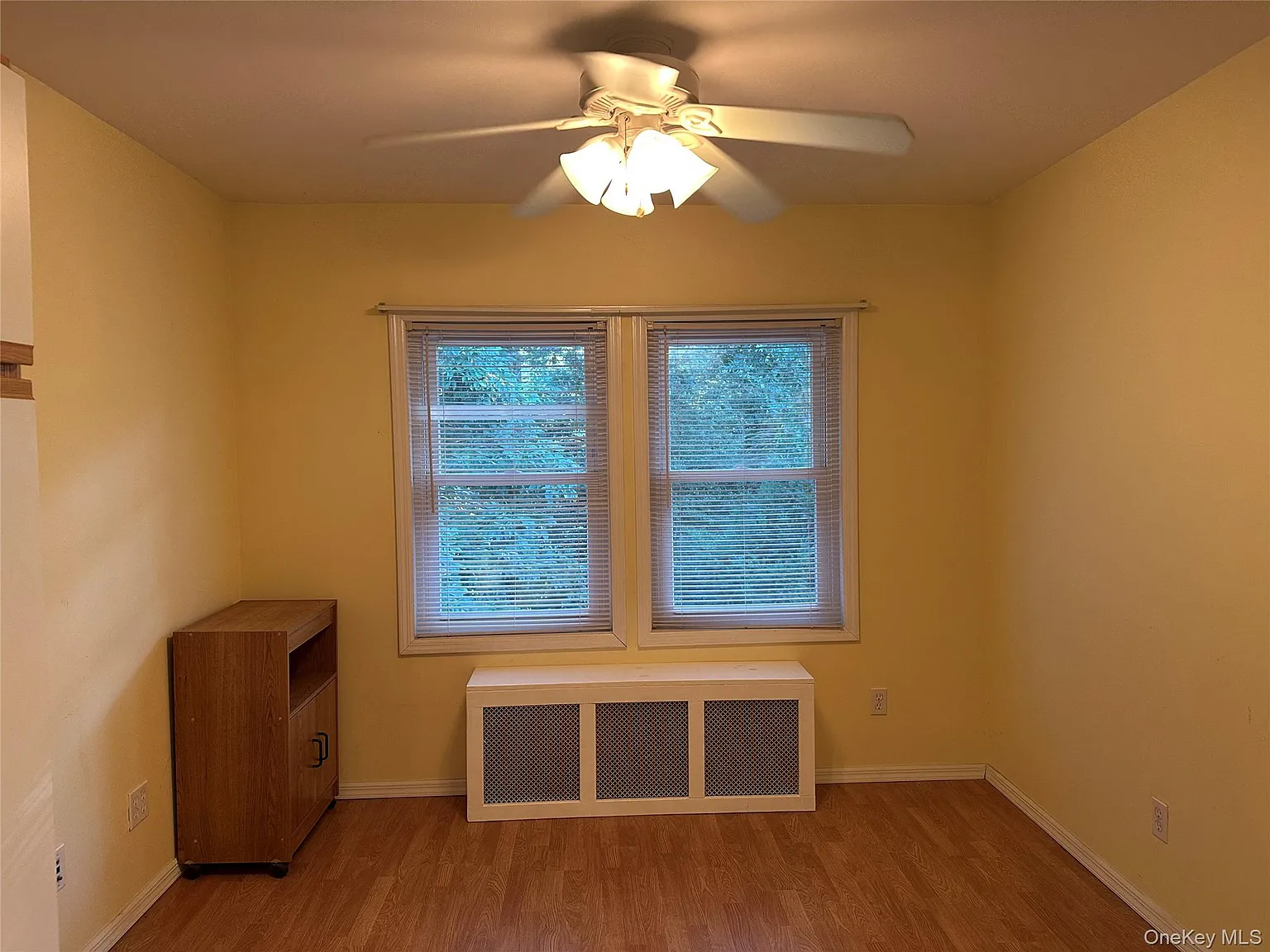 3 bed, 1.0 bath, 1817 sqft, $3,300 — Photo 4