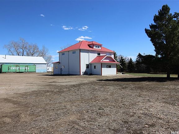2nd image of 8241 Range ROAD