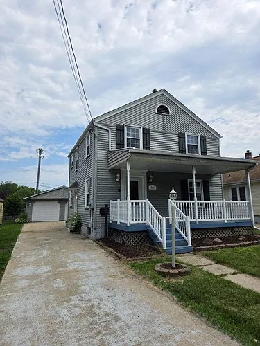 226 Lake St Photo 1