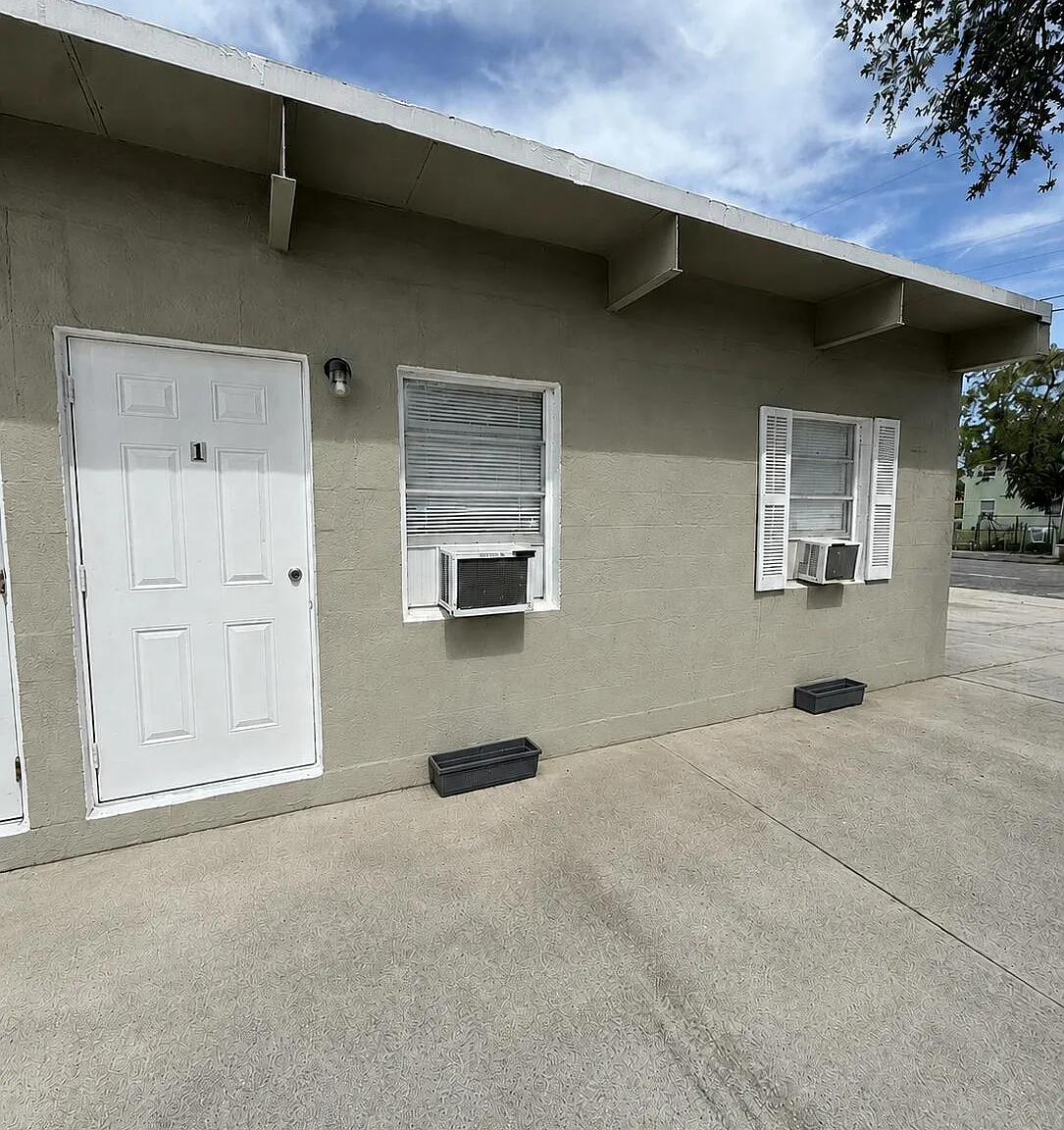 2 bed, 1.0 bath, 720 sqft, $1,250 — Photo 1