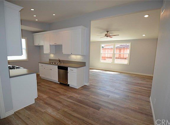 4th image of 2136 E Norma Ave