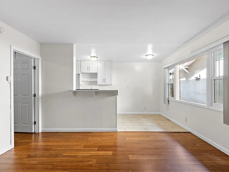 1119 N Genesee Ave #1 — Photo 4