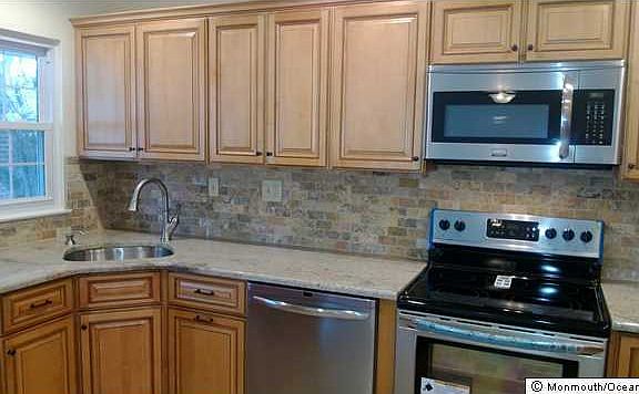 2nd image of 1002 Argyll Circle #B