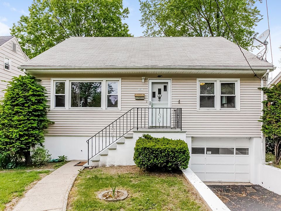 1st image of 107 Laurel Ave